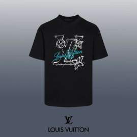 Picture of Louis Vuitton T Shirts Short _SKULVXS-Lsxitx357086